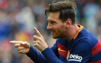 亿德电竞焦点-克拉马里奇任意球助攻队友头球破门