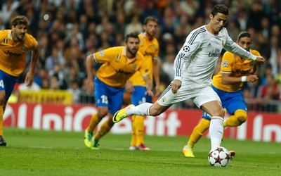 亿德电竞独家-凯特琳福特签约新代言